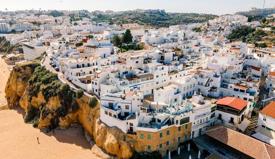 Cannabis in Albufeira: The Best Guide to Get Weed in Albufeira, Portugal